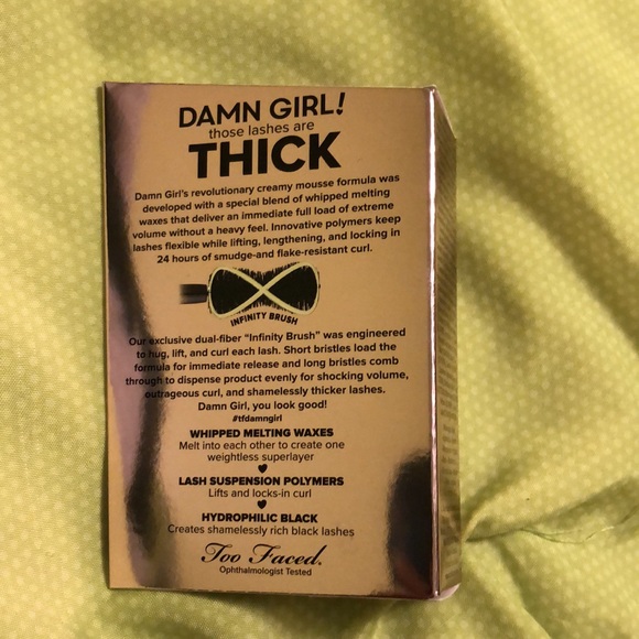 Too Faced Mini Mascara - Picture 2 of 2